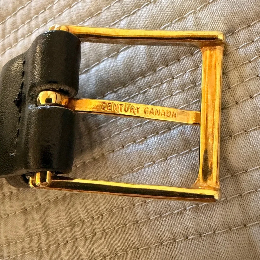 Century Canada Mens Black Leather Belt Gold Buckle Made in Canada Size 36